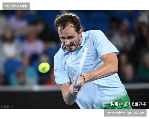梅德韦杰夫苦战险胜勒纳钱 强势晋级上海大师赛八强盛赞赛事体验